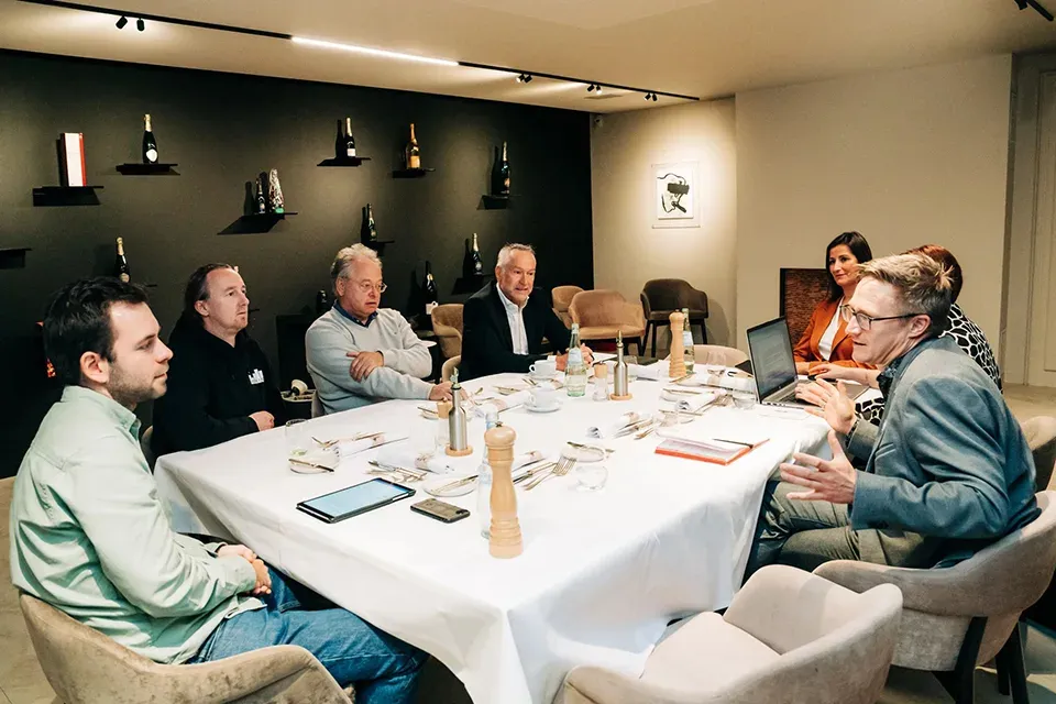 Rondetafelgesprek met experts over akoestiek in de bouwsector